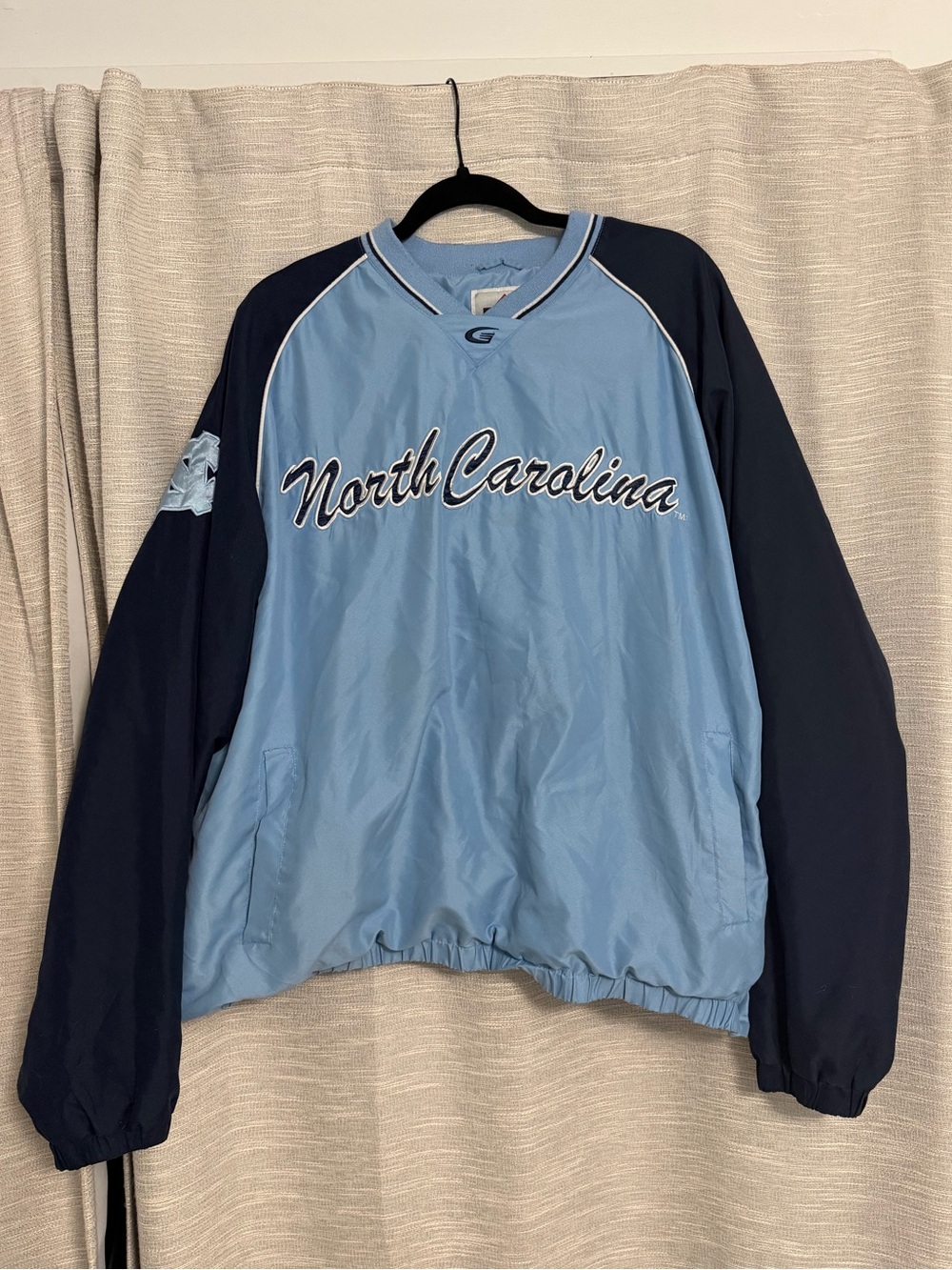 90s/Y2K UNC Tarheels Athletics Pullover